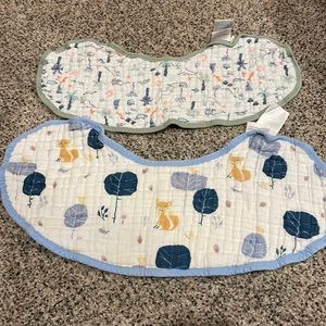 Burp cloth/ bib